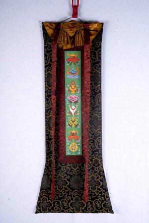 Eight Auspicious Symbol Thangka With Brocade